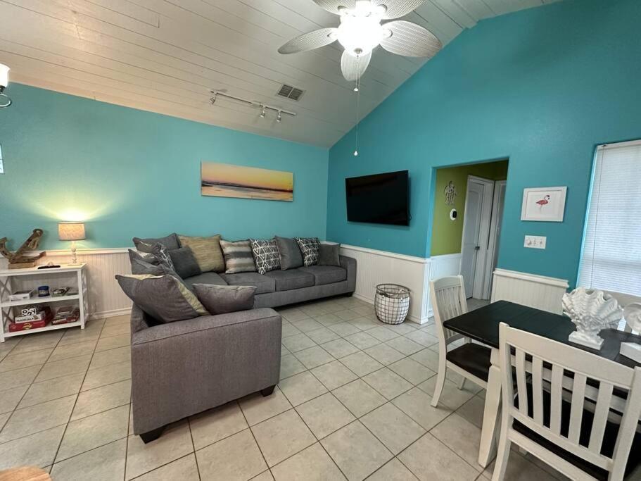 Barefoot Bungalow - Pet Friendly- 2 Bdrm Townhome Corpus Christi Exterior foto